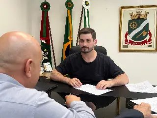 André Vechi embarca para missão internacional e Deco assume Prefeitura - 1