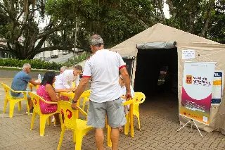 Uso correto de remédios é destaque em ação da Saúde no Centro de Brusque - 5