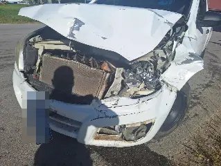 Cinco pessoas ficam feridas em colisão entre veículos na Antônio Heil - 1