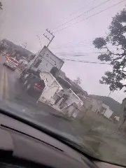 Carreta se solta do cavalo mecânico e causa transtornos no trânsito do Guarani - 1