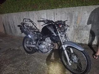 Motociclista fica ferido após colisão com caminhonete na Antônio Heil - 2