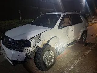 Motociclista fica ferido após colisão com caminhonete na Antônio Heil - 1