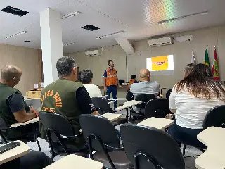 Enchente simulada mobiliza Brusque em treinamento realista da Defesa Civil - 1