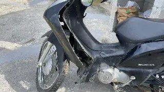 (VÍDEO) Caminhão de reciclagem e moto colidem e acidente deixa um ferido - 1