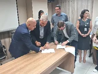 (VÍDEO) Prefeitura e Renal Vida firmam convênio para novo centro social - 4