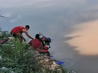 (VÍDEO) Vítima que caiu com carro no rio era mulher e tinha 57 anos - 2