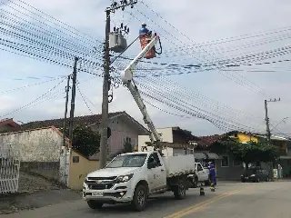 Brusque moderniza iluminação com lâmpadas de LED em importantes vias - 1