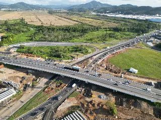 Obra de trevo entre BR-101 e Antônio Heil supera 75% de execução - 1