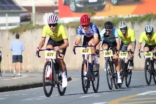 Ciclismo Speed reúne atletas e agita manhã de domingo em Brusque - 1