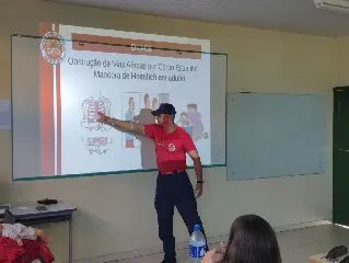 Curso de primeiros socorros do CBMSC ajuda professor a salvar aluno - 1