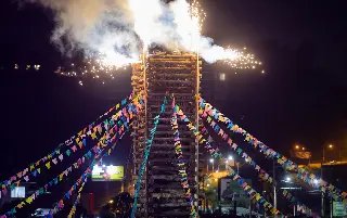 Fogueira gigante reúne comunidade no segundo dia do Arraiá Solidário de Brusque - 1