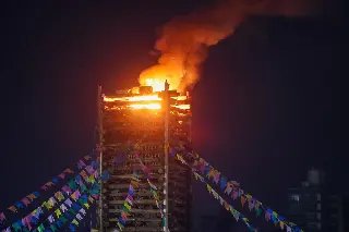 Fogueira gigante reúne comunidade no segundo dia do Arraiá Solidário de Brusque - 2