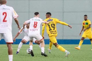 Brusque acerta a trave e tem gol anulado, mas não sai do empate - 4