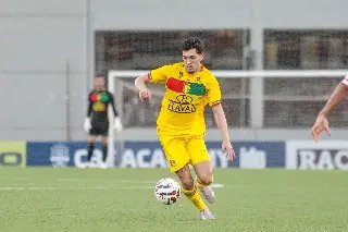 Brusque acerta a trave e tem gol anulado, mas não sai do empate - 1
