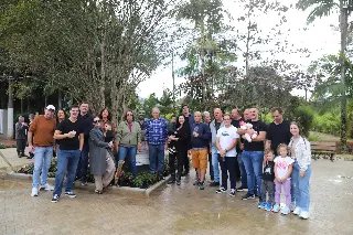 Prefeitura inaugura praça em homenagem ao “Mão de Onça” - 4