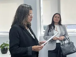 Prefeito assina decreto que cria o selo “Empresa Abraça Mulher” - 3