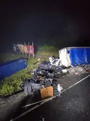 Colisão entre caminhões deixa um morto e outro motorista ferido em SC - 4