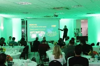 Unimed Brusque promove palestra sobre Inteligência Artificial para médicos e reforça compromisso com a inovação em saúde - 2