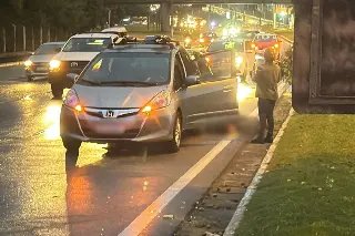 Moto é prensada em acidente com dois carros em SC - 2