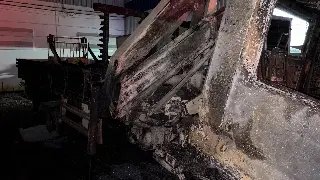 (VÍDEO) Caminhões pegam fogo no pátio da empresa - 4