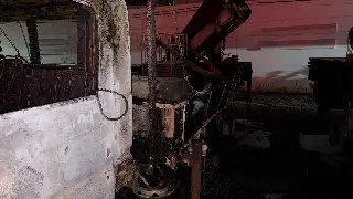 (VÍDEO) Caminhões pegam fogo no pátio da empresa - 2