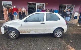Motociclista fica ferida em colisão na Antônio Heil - 2