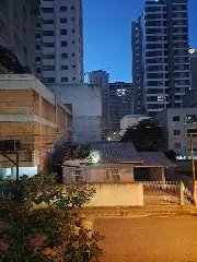 Desabamento de muro atinge casa e morador fica ferido enquanto dormia - 2