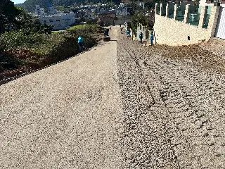 Rua em Dom Joaquim começa a receber preparação para ser asfaltada - 5