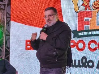Festa Literária de Brusque abre oficialmente com homenagem; confira programação - 4