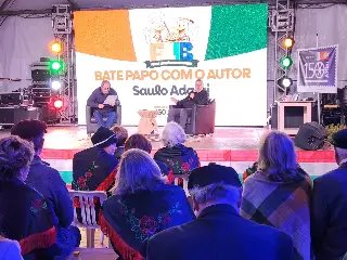 Festa Literária de Brusque abre oficialmente com homenagem; confira programação - 5
