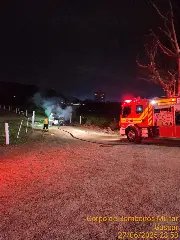 Homem fica ferido após tentar apagar incêndio de Fusca, em Gaspar - 2