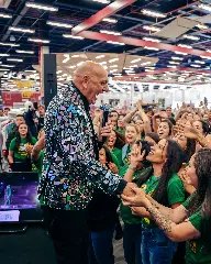 Havan inaugura megaloja de número 182 com presença de Luciano Hang e família - 6
