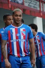 Com gol de falta, Carlos Renaux vence o Blumenau e sobe na tabela da Série B - 9
