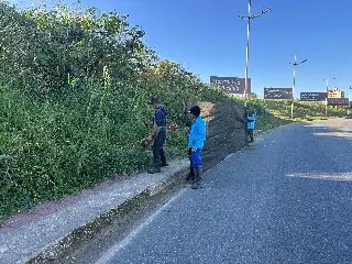 Rio Itajaí-Mirim recebe mutirão de limpeza na margem esquerda - 1