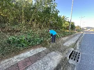 Rio Itajaí-Mirim recebe mutirão de limpeza na margem esquerda - 2