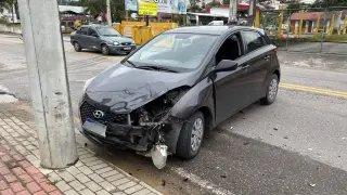 (VÍDEO) Acidente entre dois veículos na Augusto Klapoth deixa um ferido - 1