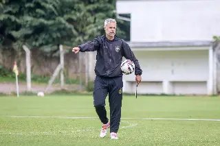 Brusque FC realiza primeiro treino no CT do América - 3