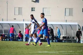 Renaux perde para o Tubarão com gol de pênalti nos acréscimos - 2
