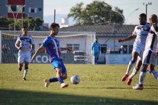 Renaux perde para o Tubarão com gol de pênalti nos acréscimos - 6
