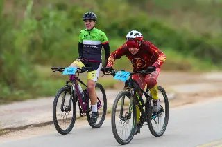 Jacobs Agita o Fim de Semana com Disputas no Tênis e Mountain Bike - 4