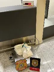 Homem é preso com 3 kg de cocaína no corpo ao tentar embarcar para Paris - 1