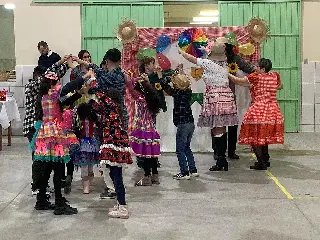 Festa Junina da Associação Atlética SAMAE reúne famílias no Zantão - 5
