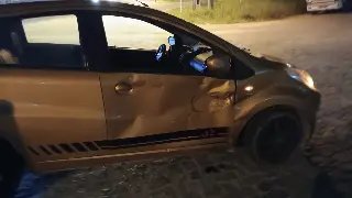 Impacto da colisão entre carro e moto faz capacete rachar - 2