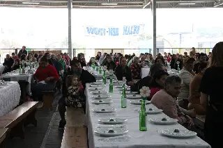 Apae de Brusque celebra 70 anos com almoço festivo - 1