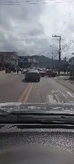 Motociclista fica ferido após colisão com Camaro em Brusque - 1