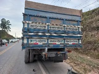 Polícia atualiza dados sobre acidente grave entre carro e caminhão - 2