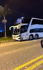 Colisão entre carro e ônibus deixa motorista presa nas ferragens na Ivo Silveira  - 2