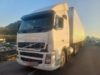 Colisão entre caminhões é registrada na rodovia Antônio Heil - 2