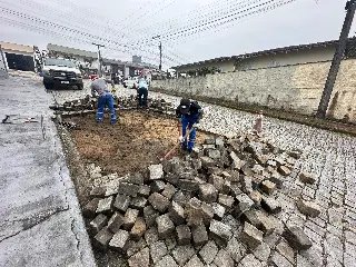 Rua de calçamento é reparada no Jardim Maluche - 3
