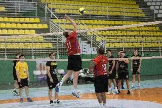 Comunitários define quartas do vôlei masculino e final do bolão agita torcida - 1